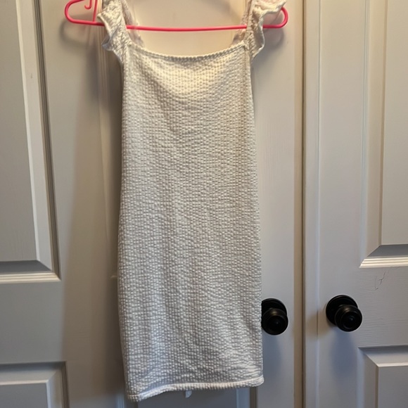 White summer dress - Picture 4 of 4